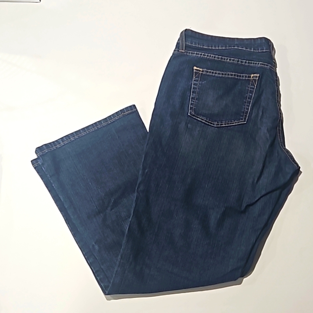 LEVI SIGNATURE STRETCH LOW RISE BOOTCUT